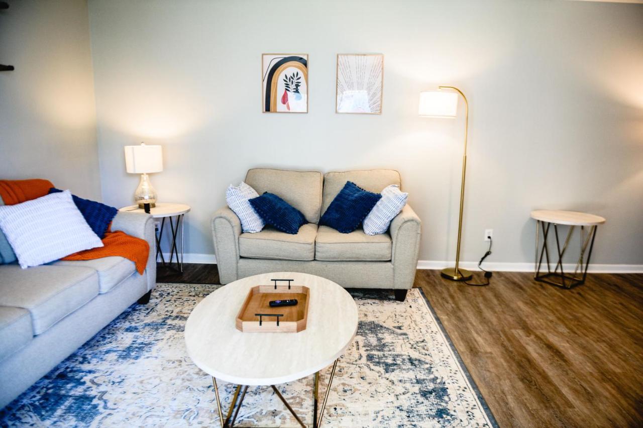 Urban Cottage: Homey & Convenient Huntington Εξωτερικό φωτογραφία